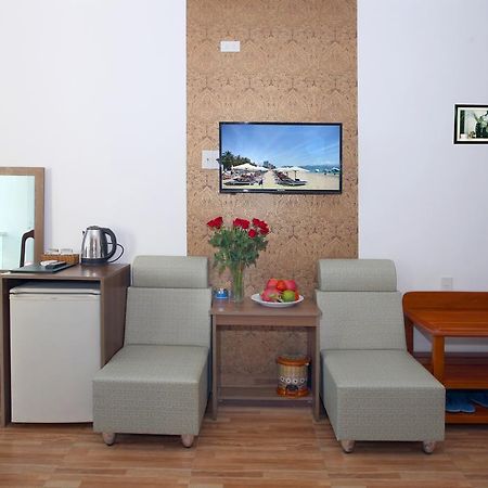 Hotel Glory Dragon Nha Trang Esterno foto